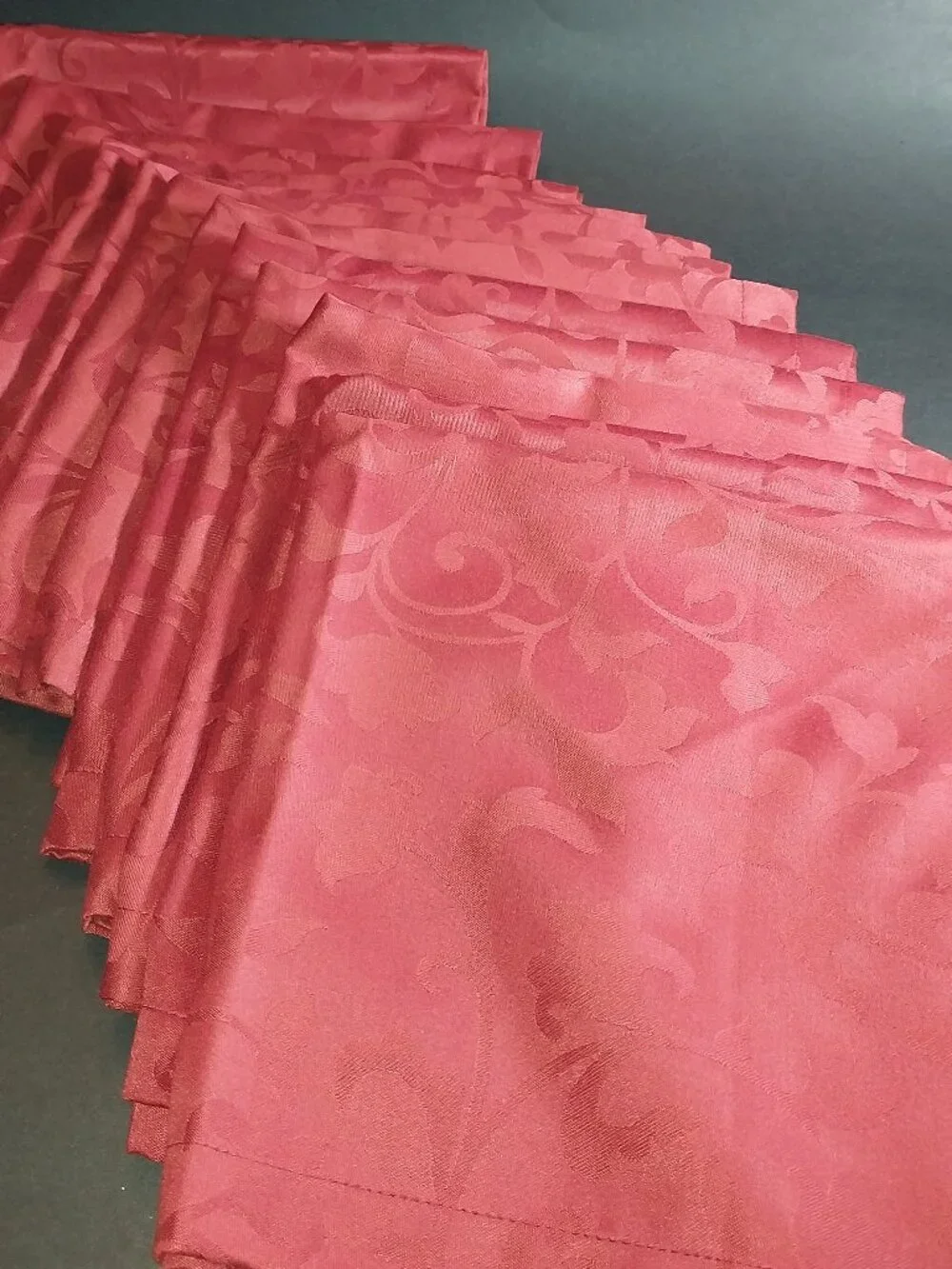 Sferra Orchard Napkins Cinnabar Red Vine Pattern Set of 12